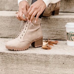 Ruth Taupe Booties Size 7.5 nwob